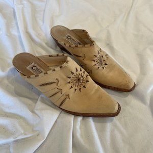 Vintage Circle’s Brand Leather Slip Ons